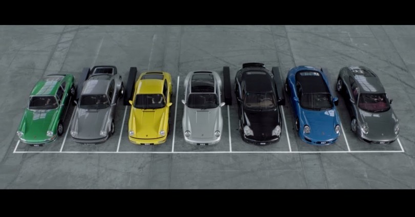7 поколения Porsche 911 пеят "Happy Birthday"